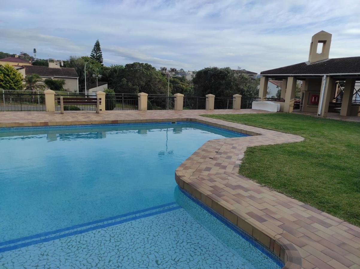 Garden Flat - Walk To The Beach Plettenbergbaai Buitenkant foto